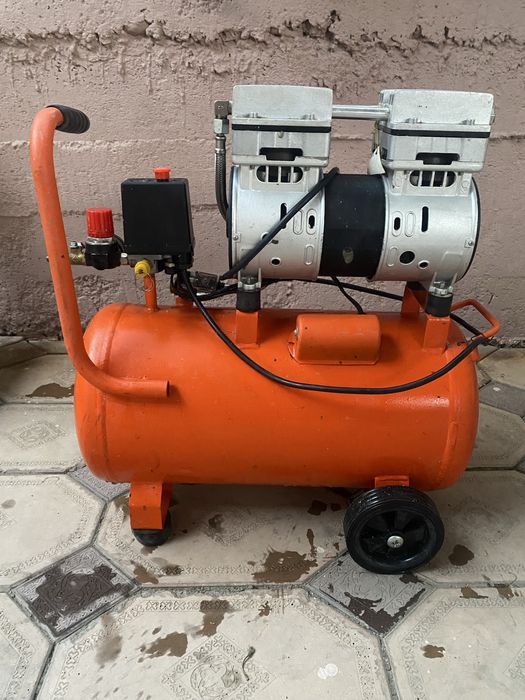 Продаю компероссор