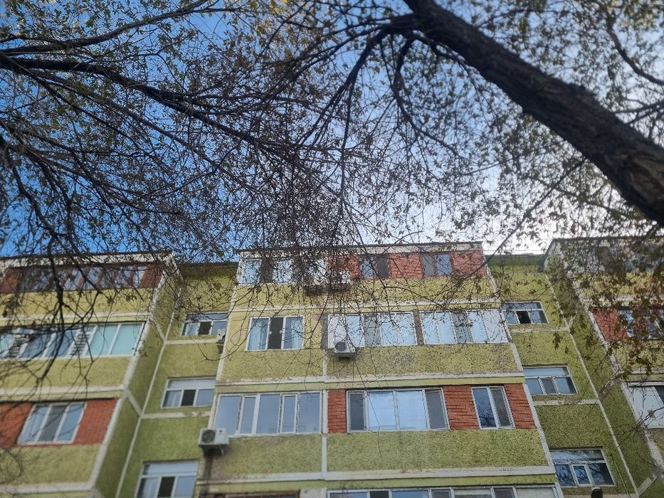 2 бөлмелі пәтер мкр Ақмешіт 12 үй 10 млн.