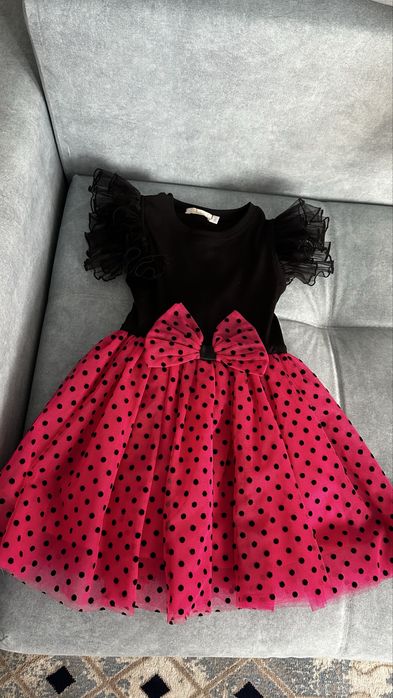 Платья празднечные на девочку