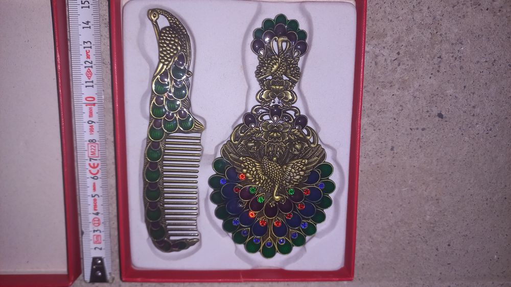 Продаю женский подарочные комплект .