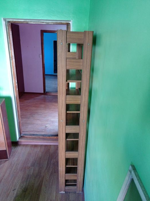 Продаётся книжная полка и шкаф