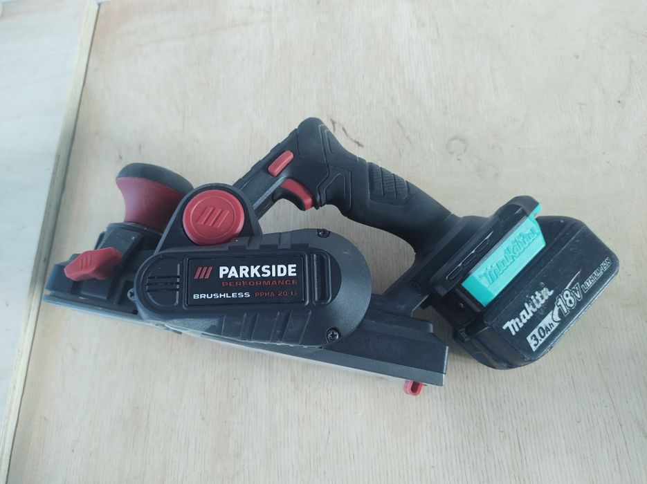 Adaptor baterie Makita la aparate Parkside