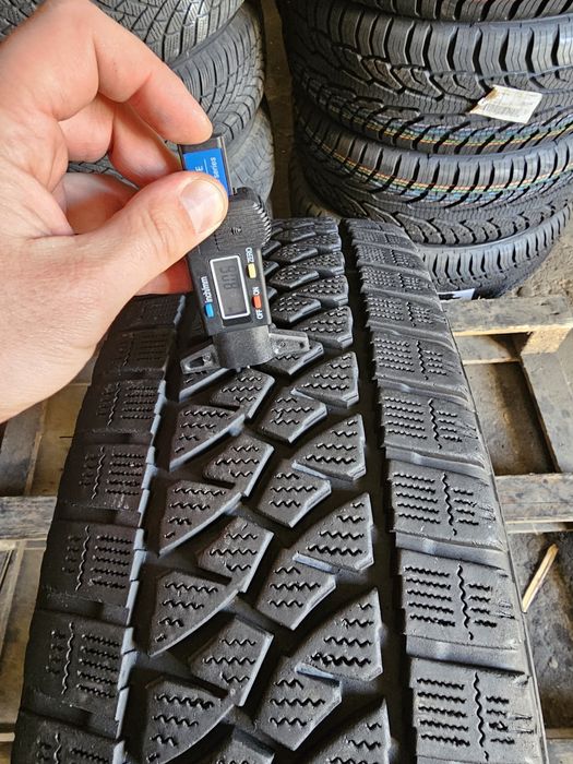 1 anvelopa iarna 225 75 16C Bridgestone 2021