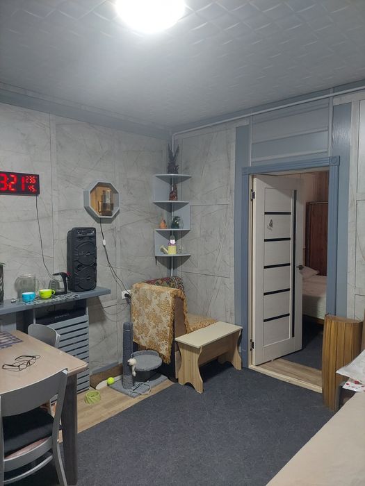 Дом из двух комнат.