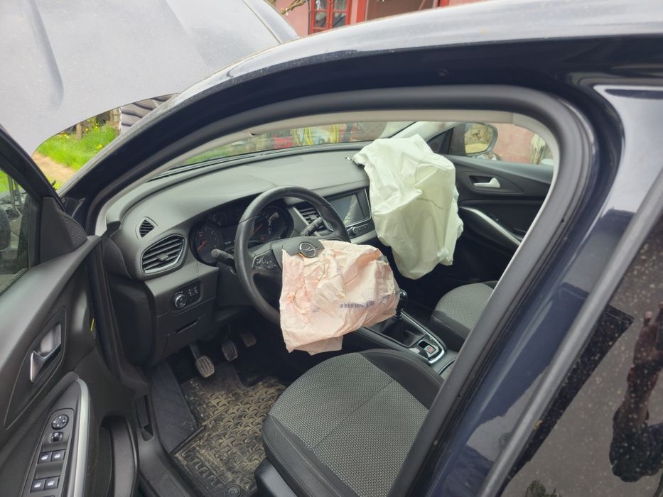 Opel Grandland X avariat