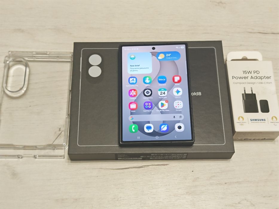 Нов Samsung Galaxy Fold 8 256 GB Гаранция
