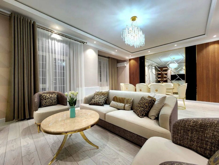 Ул, Чехова-Сдается новая двухьярусная квартира в центре-все включено!