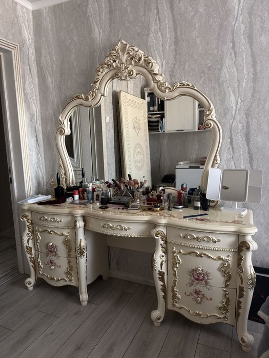 Прадаю спални гарнитур за 350000