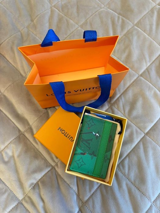 Продам картхолдер Louis Vuitton
