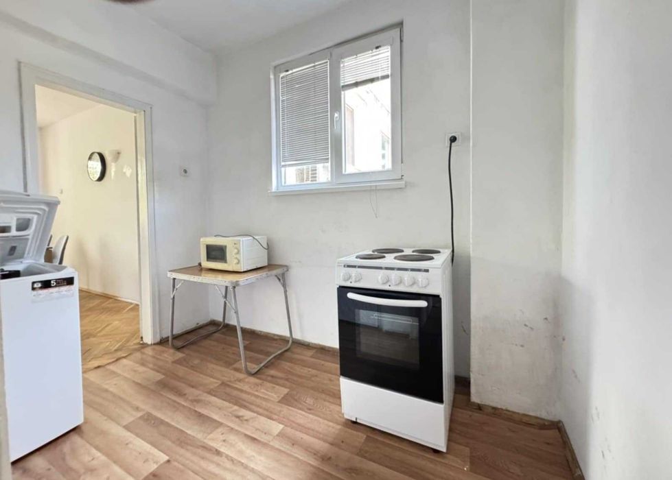 Дава се под наем Тристаен апартамент в Варна, Левски - 110 кв.м за 459 € - Снимка #5