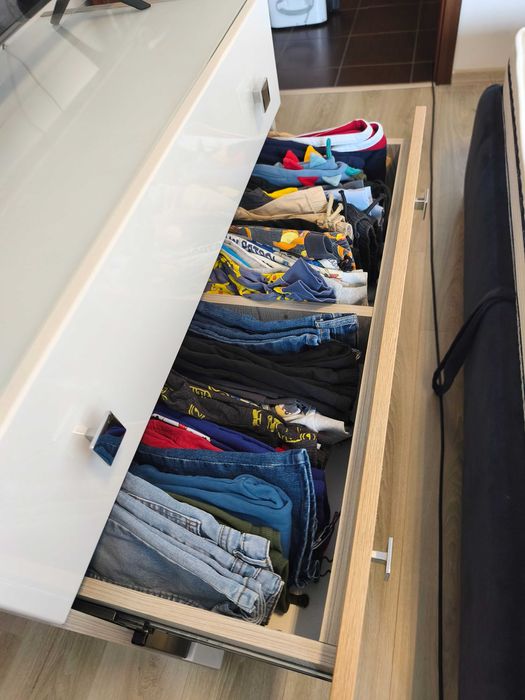 Comoda și două noptiere