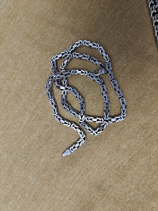 Продам цепь  серебряную