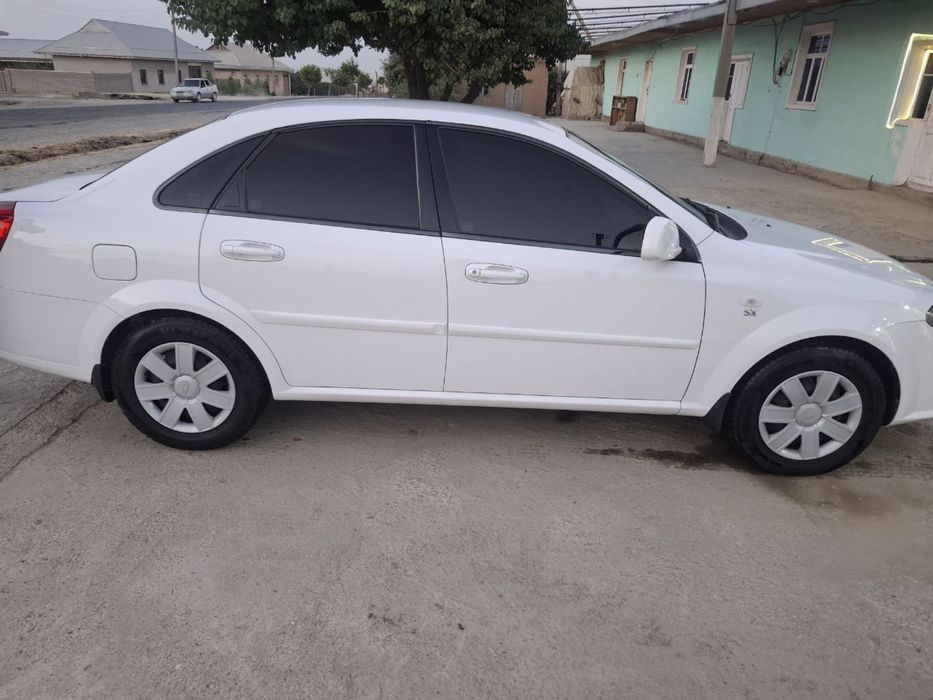 Gentra lacetti sotiladi srochna