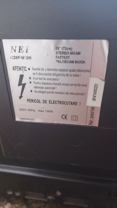 Vând televizor pentru piese reparatii