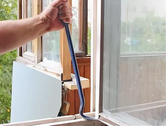 Демонтаж РАМЫ и ДВЕРЕЙ.Демонтаж РЕШЕТОК на окнах.Демонтаж старых полов