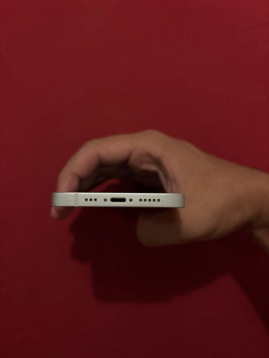 Vând urgent iPhone 12