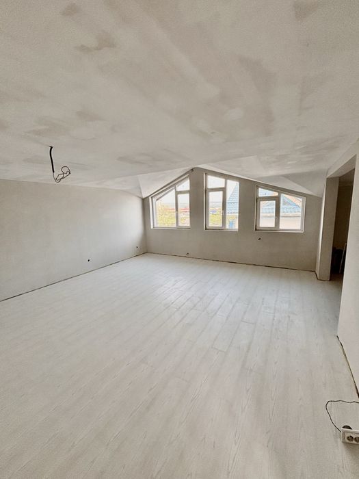 Inchiriere apartamente noi cu 3 camere decomenadate