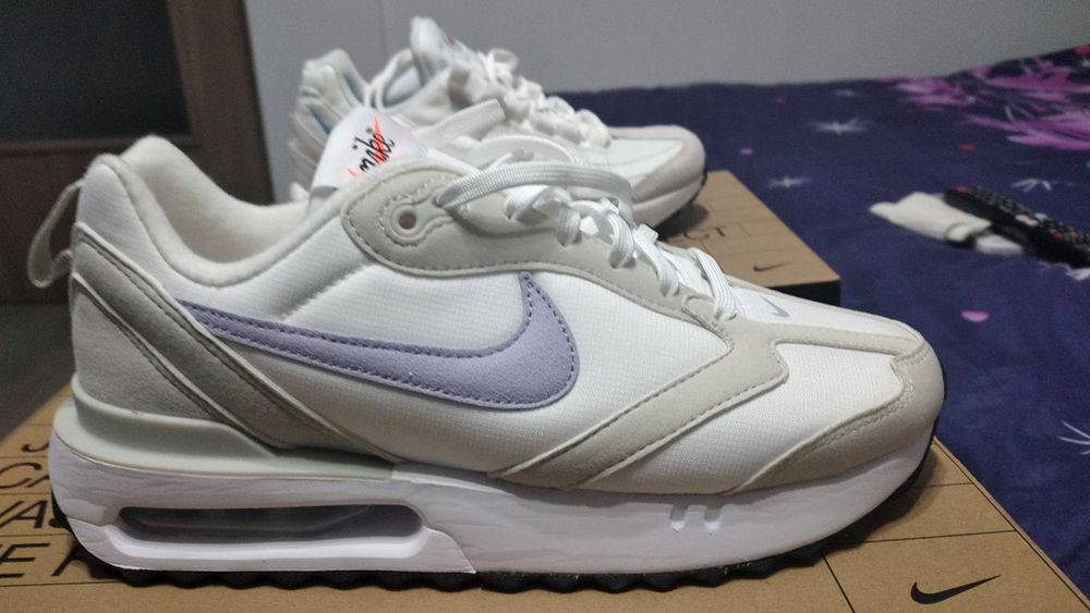 Adidasi Nike  noi