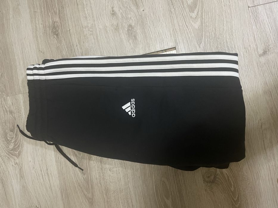Продам костюм Адидас