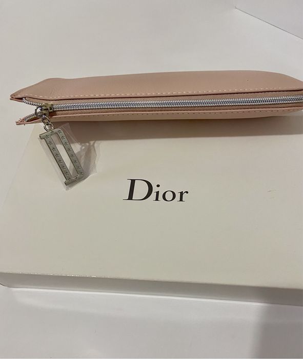 Косметичка Dior новая, оригинал