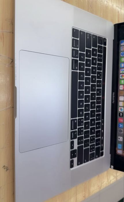 MacBook Pro 16″ 2019 | i7 | 16GB / 512GB