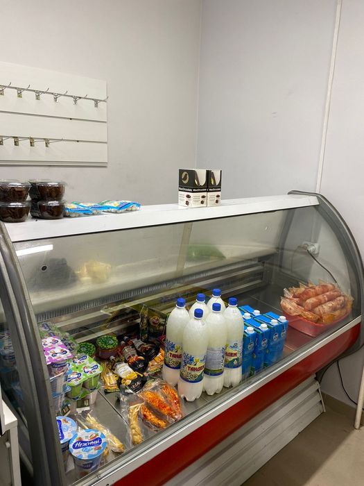 Холодилник витринный