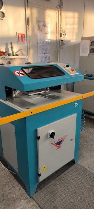 Ъглопочистваща машина за PVC Yilmaz