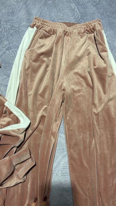 Дамски комплекти