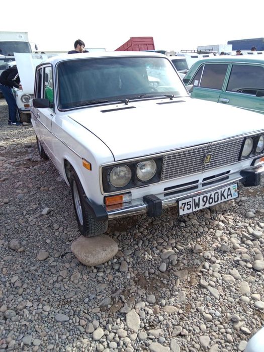 Срочна мошина сотилади