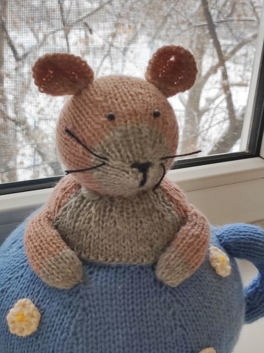 Продам вязаную игрушку