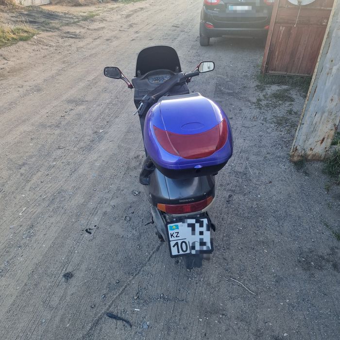 Продам скутер Honda Broad (Cabina).