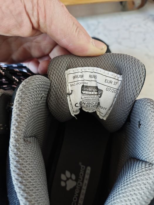 Обувки сейфти ном.37.Нови!