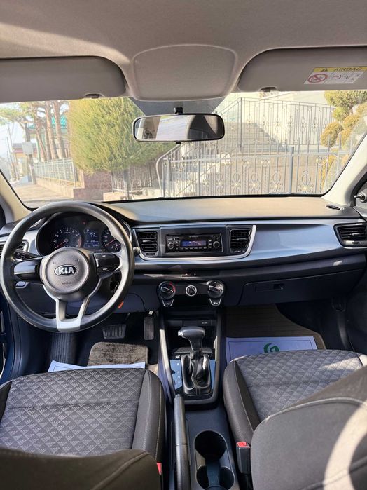 Продается Kia Rio 2018г (78,329 тыс пробег) Цвет Синий Дымчатый