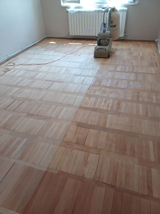 Rașchetat-montat  parchet masiv și scări interioare