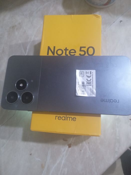 Срочно продам смартфон Realme note50 памяти64гб