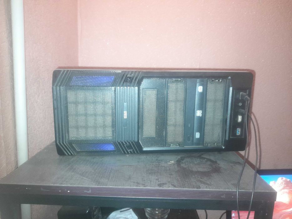 Срочно Стационарный ПК с монитором