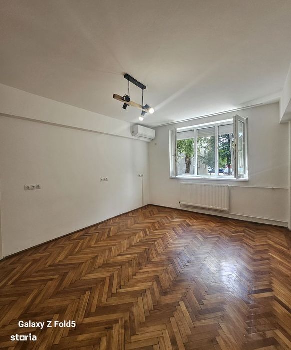 Apartament 2 camere, Piața 1 Decembrie, Ideal pentru birou sau cabinet