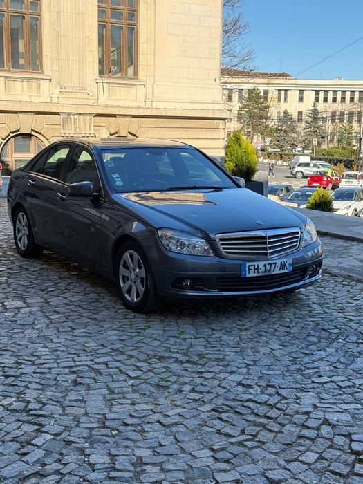 Mercedes-Benz C200 

// An de Fabricație 2010 E5 

// Culoare verde