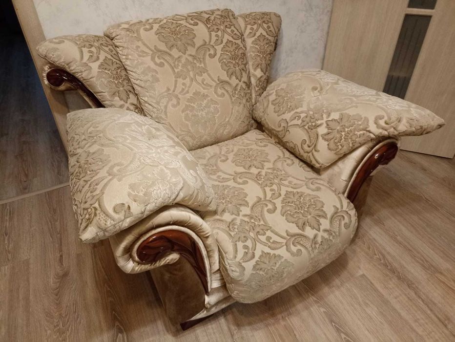 Диван + 2 кресла