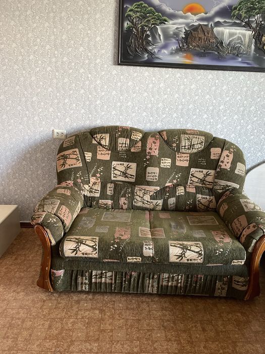 Продам диван.