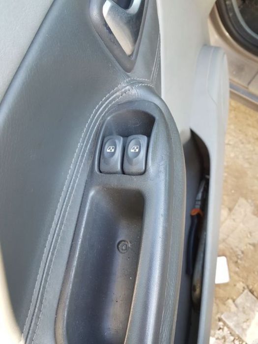 Butoane Actionare Geamuri Usa / Portiera / Fata Stanga / Dreapta Renault Scenic 1 1997 - 2003