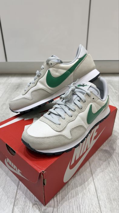 NIKE AIR  Pegasus 83