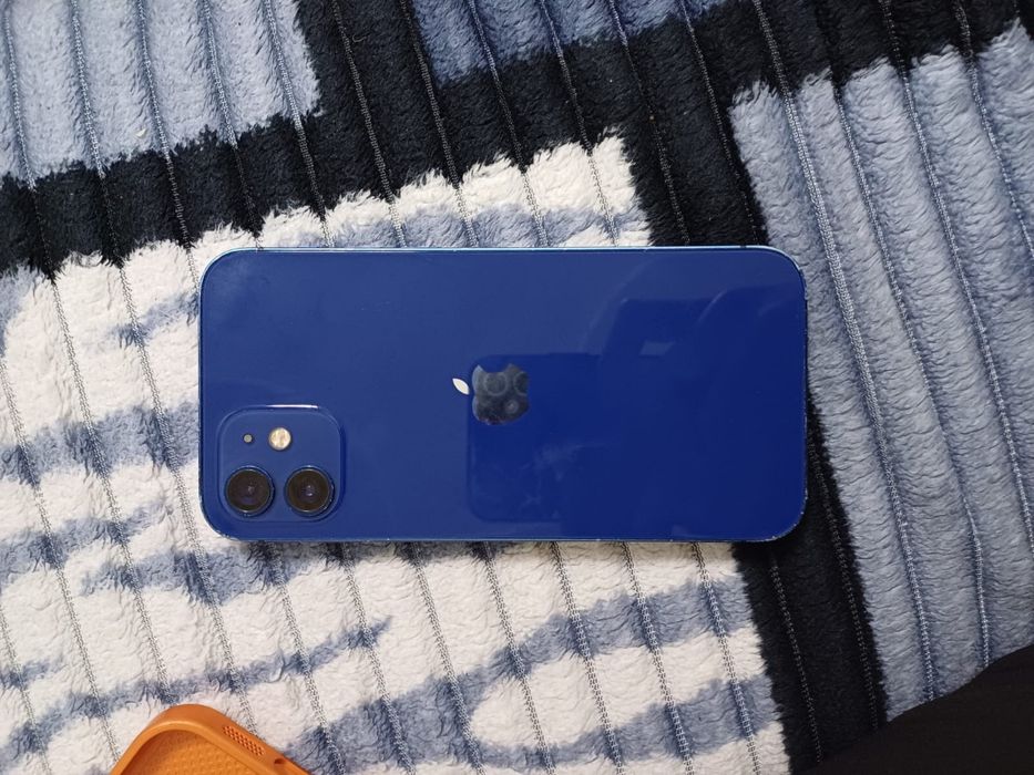 iPhone 12 обмен интересует