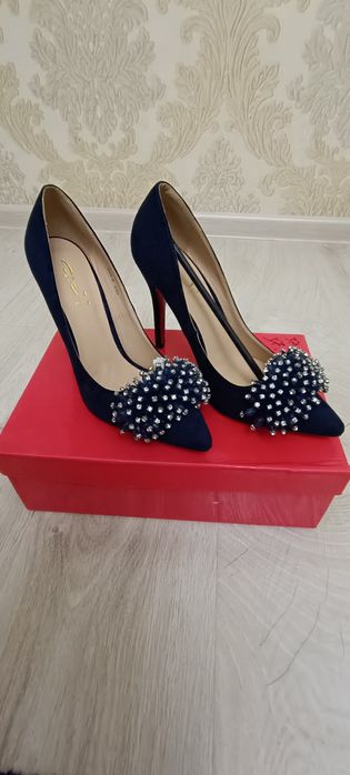 Вечерки туфли от 350 тыс,  35,36,37