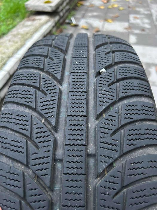 Зимни гуми с джанти TOYO 195/60R16