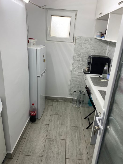 De vanzare apartament 4 camere parter, folosinta birouri
