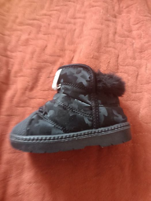 Продам Угги Детские