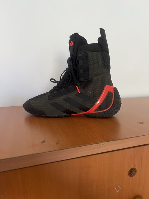 Vand ghete de box adidas