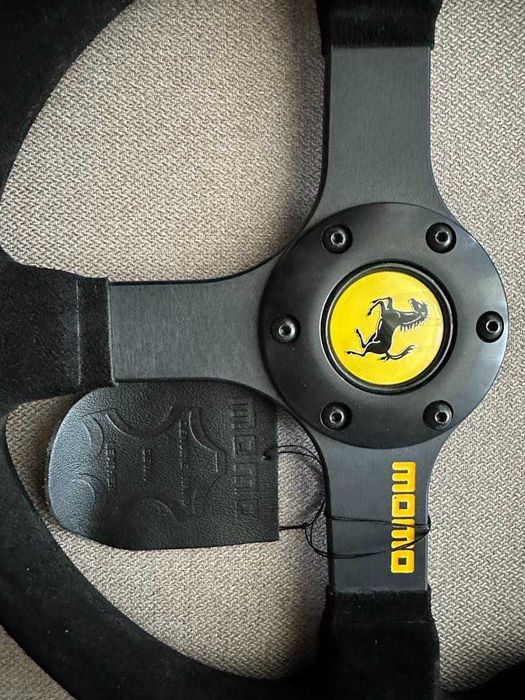 Volan din piele sport MOMO Italy Ferrari / MOMO Steering Wheel Leather / NOU / Diametru 35