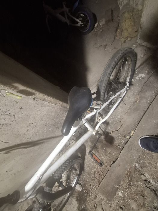 Vând 3 biciclete